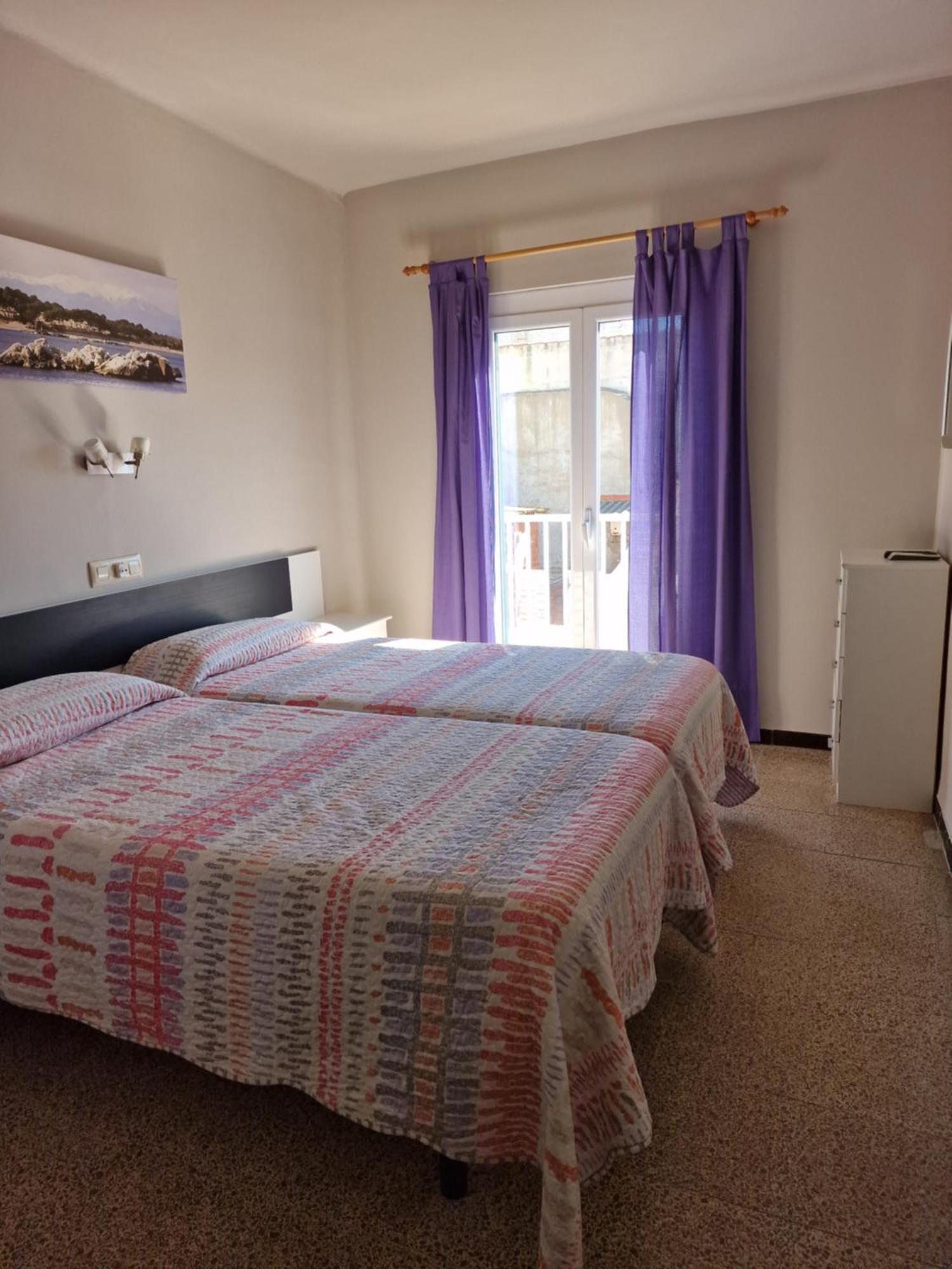 Pensio Torrent Hotel L' Escala Екстериор снимка