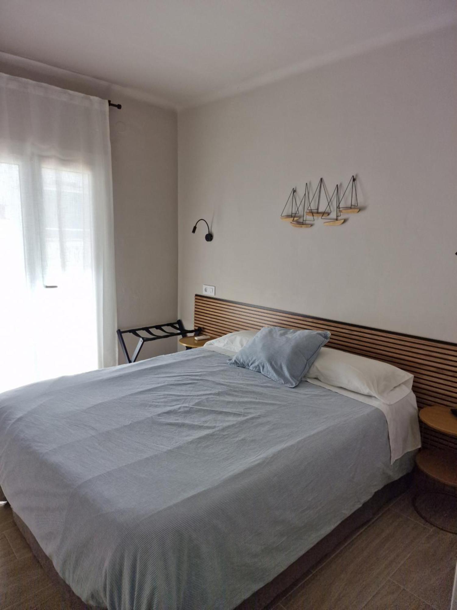 Pensio Torrent Hotel L' Escala Екстериор снимка